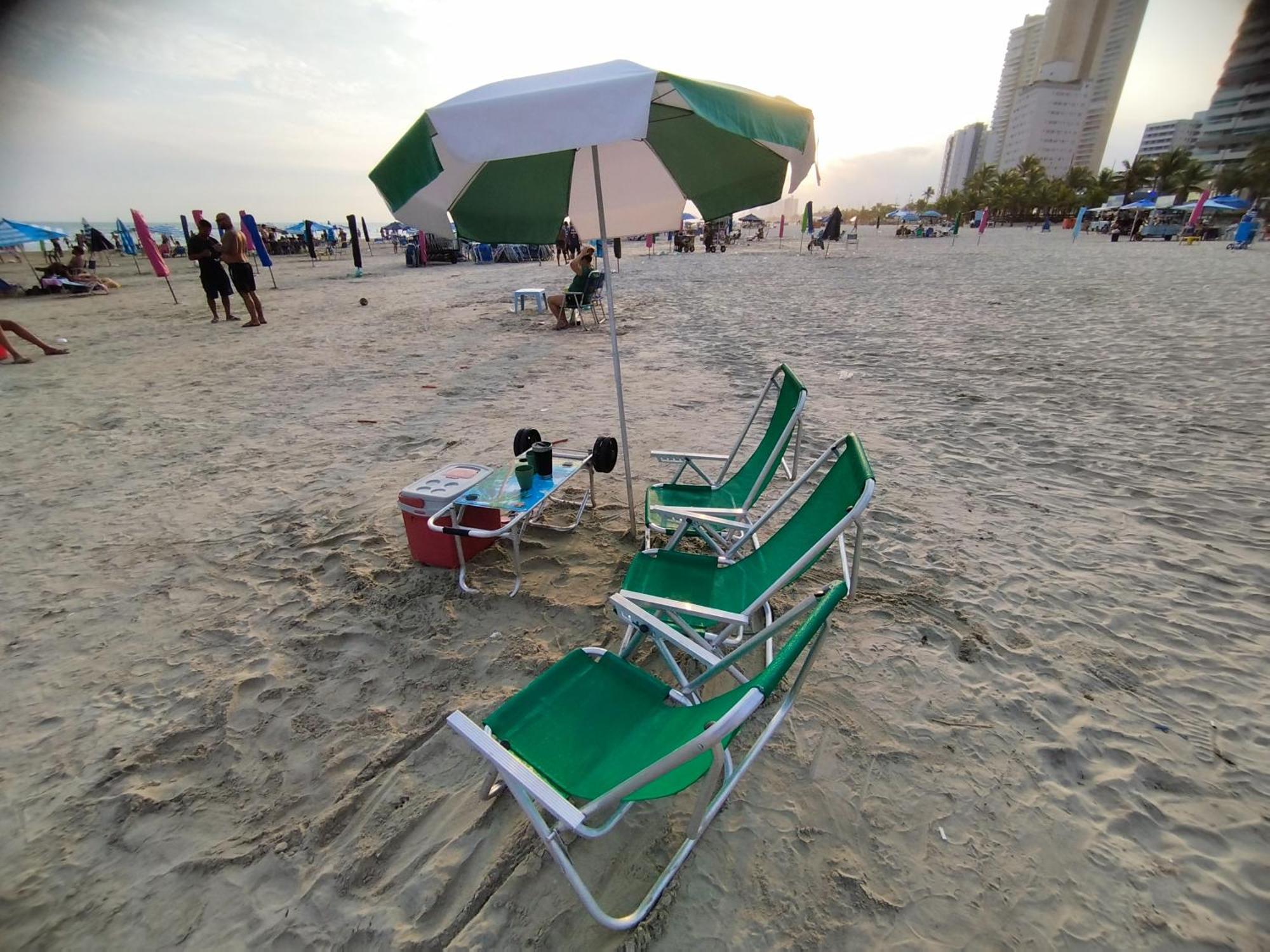 Completo Pertinho Da Praia! Wi-fi E Muito Praia Grande (Santos)